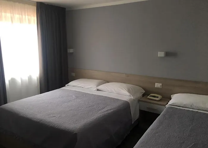 Piccolo Lamezia Hotel SantʼEufemia Lamezia