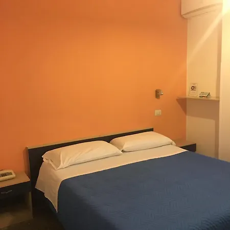 Piccolo Lamezia מלון 3*