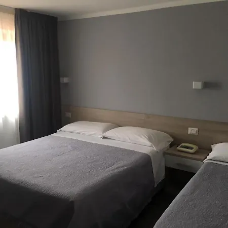 Piccolo Lamezia Hotel SantʼEufemia Lamezia